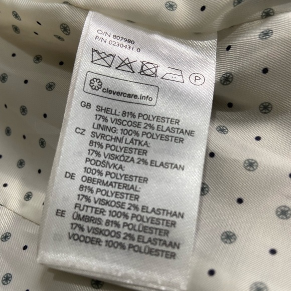 H&M Cropped Cream Blazer size4 - Picture 2 of 5